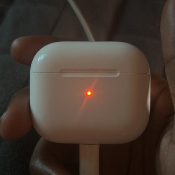 Airpods pros - Picture 2 of 3